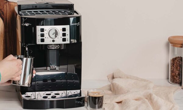 comment faire un cappuccino avec une machine à café delonghi