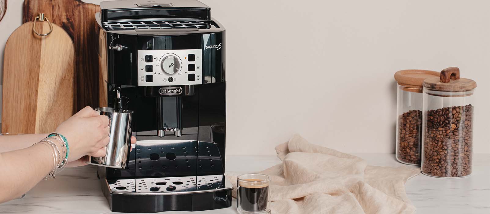 comment faire un cappuccino avec une machine à café delonghi